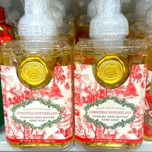 Michel design works 2 Pack Christmas Wonderland foaming handsoaps